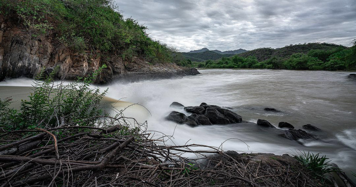 El Río Sinaloa en Porohui: la dualidad entre la furia y la calma.